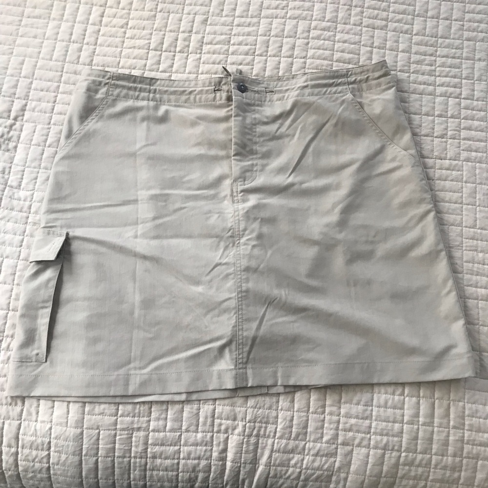 COPY - Patagonia Khaki Golf Hiking Mini Skort Pockets Womens Size 12 Large